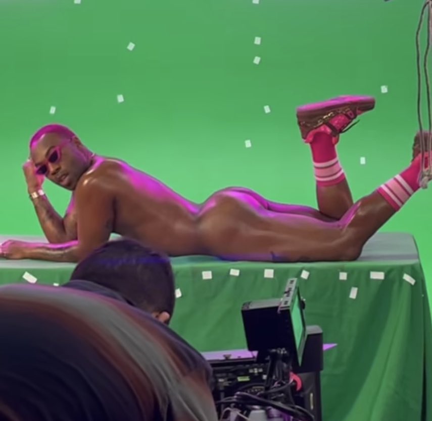 JunkiesReality's tweet photo. This man right here was slut shamming?? Sir, I’d be embarrassed if I were your parents. Todrick, you’re gross. #TodrickExposedParty @todrick #CBBUS3 #femulinetour #femuline #CBBUSA3 #LOSER #TodrickHall #KEEPHIDING https://t.co/3eq6BecwKg