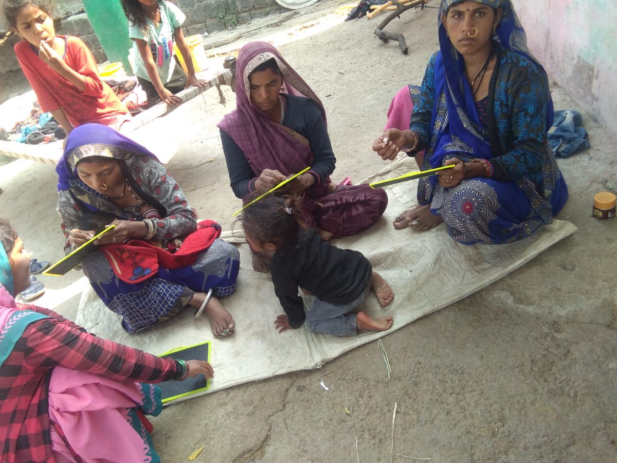 Mishasinghms's tweet photo. "अब अ आ से .com तक"Shajapur is taking it's 1st pilot of creating an umbrella 'Adult Literacy Programme' where we converge resources to not only teach people the basic literacy module but making them financial and digital aware too #samagrasaksharta @DselEduMinistry @JansamparkMP https://t.co/kMnifzv1z6