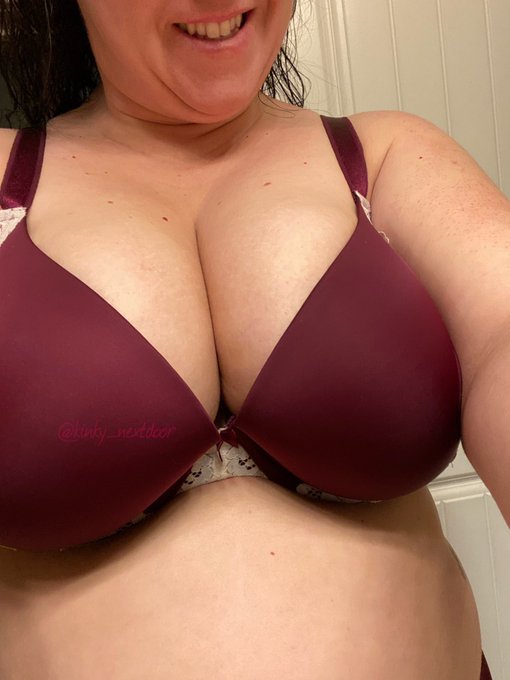 3 pic. Happy Thursday. I hope it’s terrific. #mombod #thickandhappy #curvy #curvymama #milf #pawg #bbw