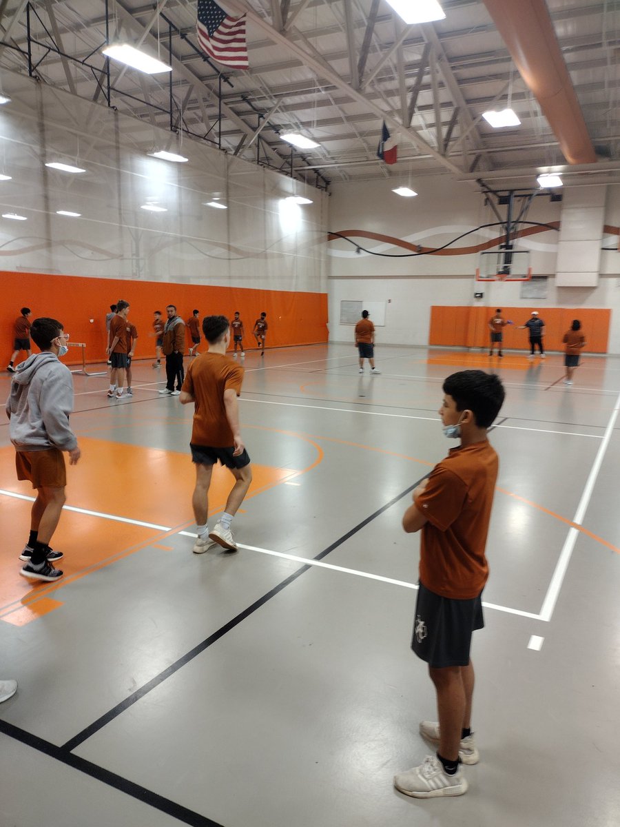 William Adams Middle School 1st track meet of the season today. Little warm up and mental prep this morning during athletics by our coaching staff. Good Luck Guys! 🍀 <a href="/ChrisDo68299453/">Chris_Dominguez</a> <a href="/ArnoldGarcia_21/">Coach A. Garcia, M.S.</a> <a href="/Big_Sumo_73/">JJ Villarreal</a>