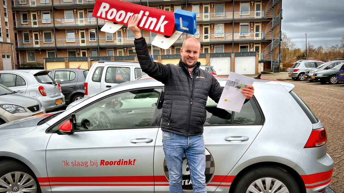 Ineens heb je het… je bent rijinstructeur🚗💪🏼🎉❗️

22 november gestart met de superspoed opleiding bij rijinstructeur by Jongepier en vandaag het laatste examen gehaald!

Nu op voor C rijinstructeur waar ik volgende week al het eerste examen voor heb staan!

#endoor