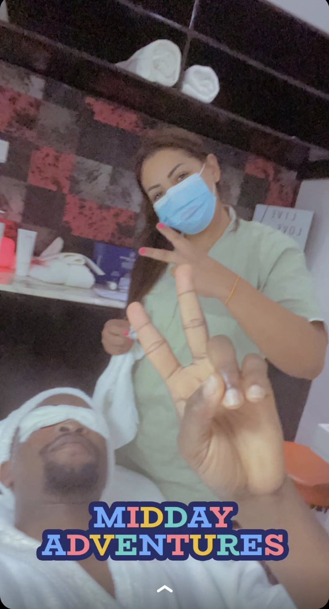 LayconGallery's tweet image. Uncle LayLay 💛🐺
   @itsLaycon 
#NewDimension 
#Laycon𓃵 
#LayMadeANewDimension