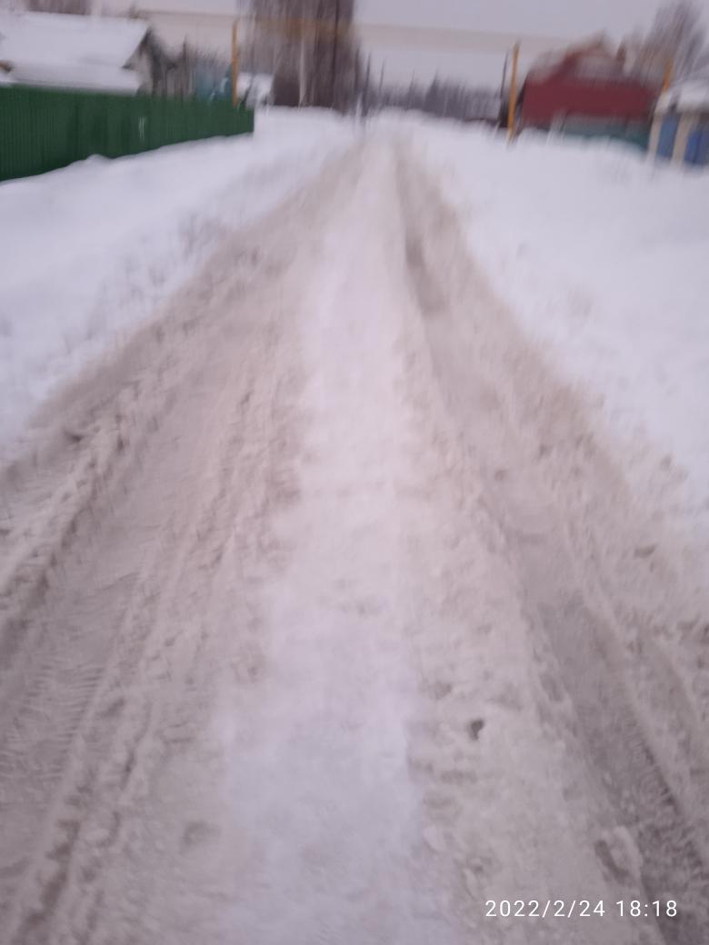 Арзамасская у нас является центральной улицей, здесь идут дети в школу, сюда выезжают всё соседи что бы затем выехать на Смышляевское ш