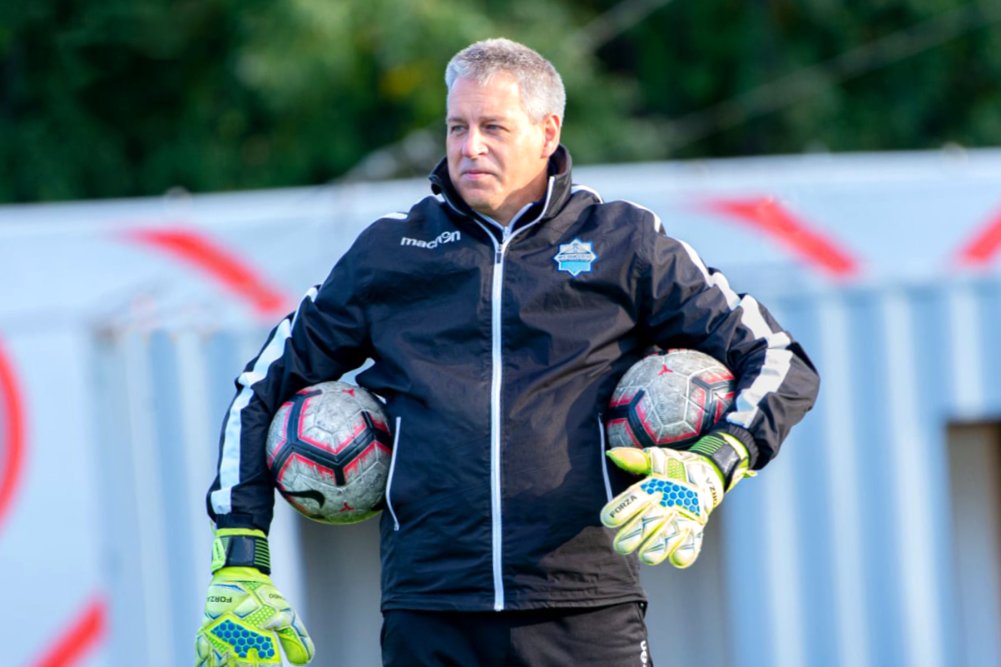 I am running a 7 week Introductory Goalkeeper Training program at Farias Soccer Academy in Bedford (March-April). Ages 10-14. 

Register here -fsaregistration.regfox.com/goalkeepers-u9…

Retweets are appreciatted.