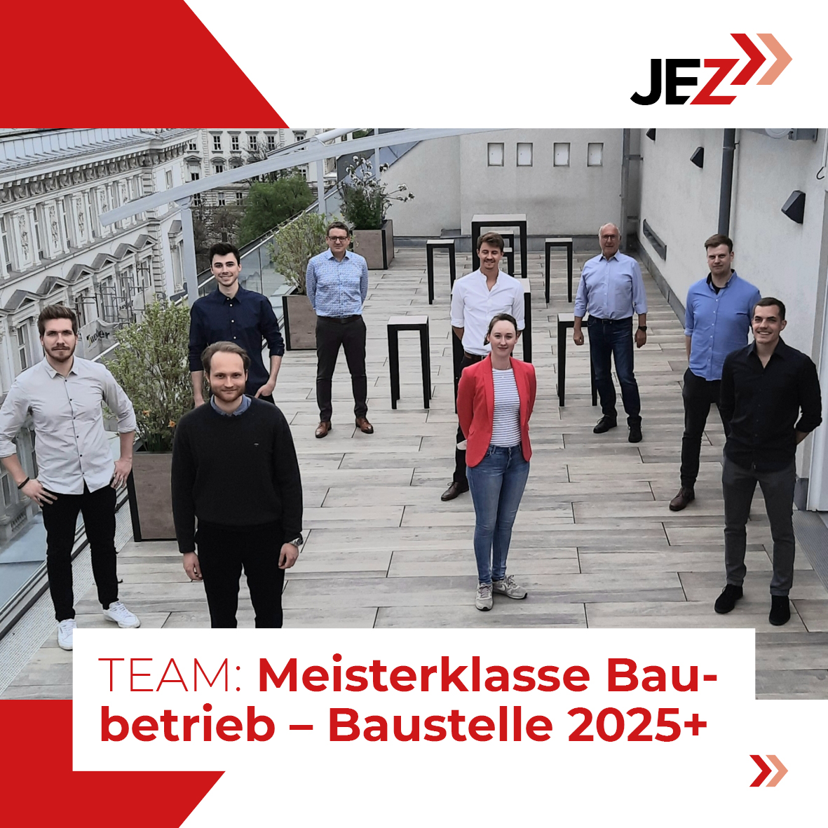Das JEZ-Team "Meisterklasse Baubetrieb – Baustelle 2025+" beschäftigt sich damit, wie Baustellen in Zukunft unter Einsatz digitaler Tools und innovativer Baumanagement-Methoden organisiert und abgewickelt werden können.

Mehr Infos dazu unter: oiav.at/jugend-trifft-…