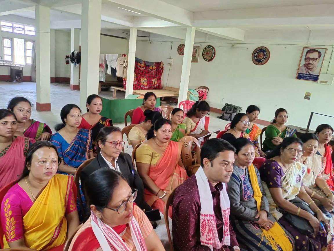 mriganka_dr's tweet image. Felicitation of Ward Commissioner who won #uncontested by State Mahila Morcha OS #Dhritimaladeka and Social Media Co Convenor #NipamoniThakuria , today at District Office @BhabeshKalita11 @jayanta_malla @DekaAngoorlata @BJP4India @BJP4NALBARI @BJP4Assam