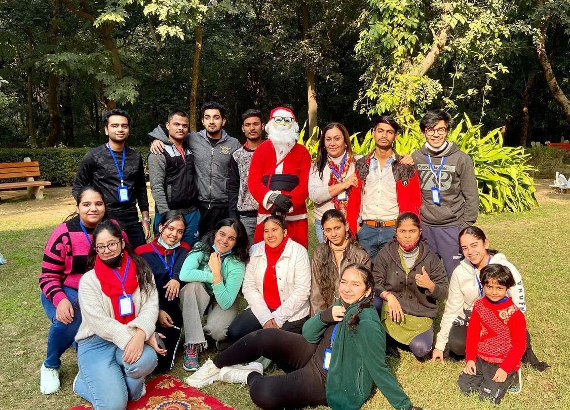 sukoonngo's tweet photo. #tbt with Sukoon’s team spirit on giving these kids a special Christmas🥰
#empathy #humanitywithheart #kidsofsukoon #happiness #kindness #Christmasthrowback #love https://t.co/U1XkGSny7i