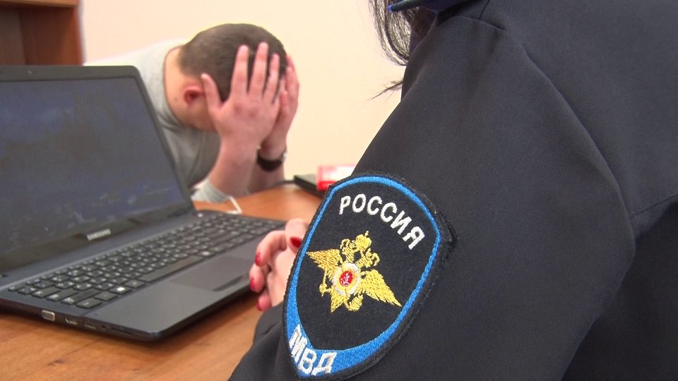 Пензенские полицейские задержали гражданина, который совершал по ночам кражи из квартир https://58.мвд.рф/news/item/28699034/