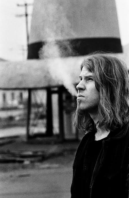 backtothe90ss's tweet photo. RIP #MarkLanegan

#RIPMarkLanegan
#screamingtrees #theguttertwins #qotsa https://t.co/DFrwYrbpMS