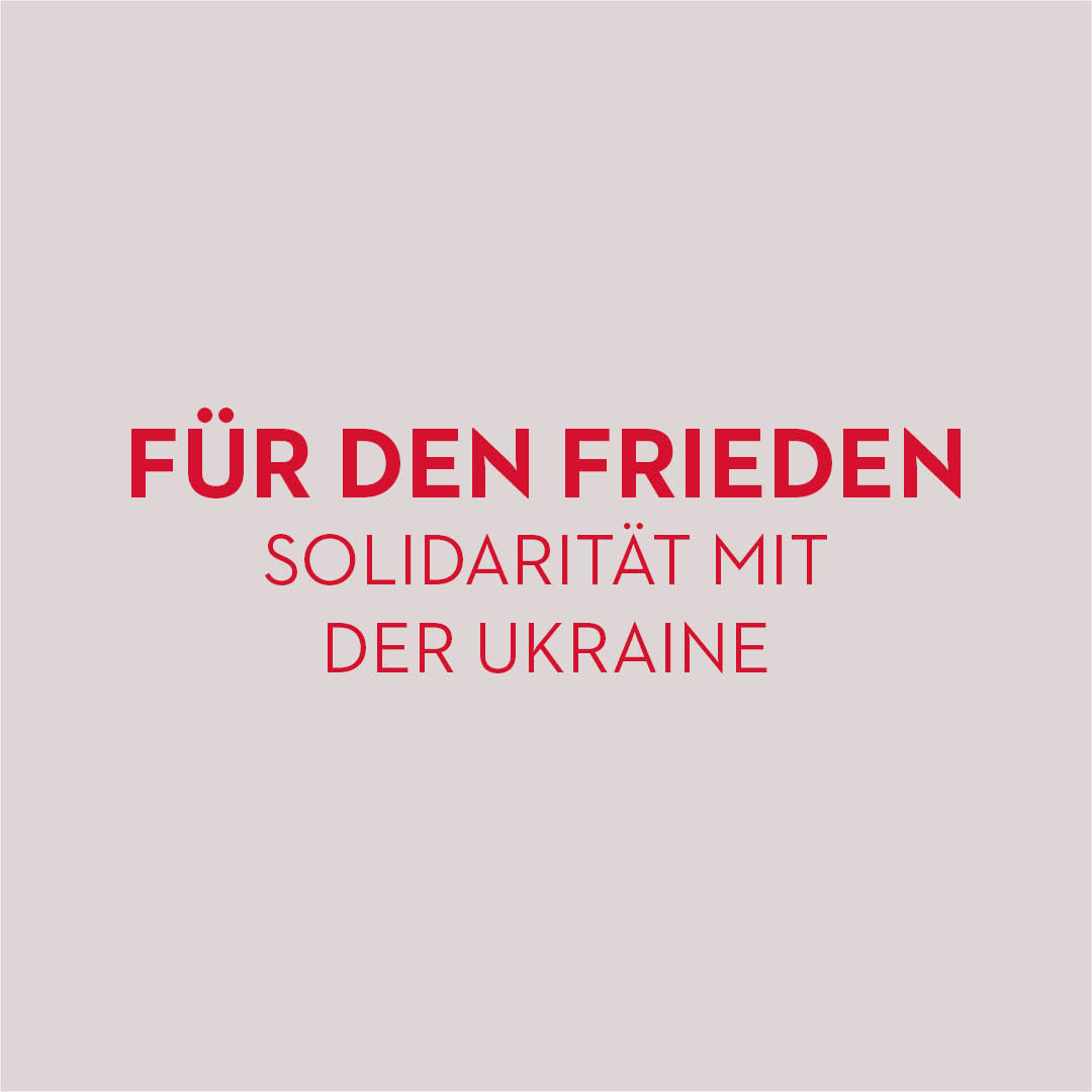 operfrankfurt's tweet photo. 1/2
Seit heute greift Russland die Ukraine militärisch an. Unsere Solidarität gilt allen Menschen in der Ukraine, vor allem auch den ukrainischen Kolleg*innen hier bei uns an der Oper Frankfurt, die in dieser Ausnahmesituation unter enormer persönlicher Anspannung [...]
#ukraine https://t.co/QnpP9TlybA