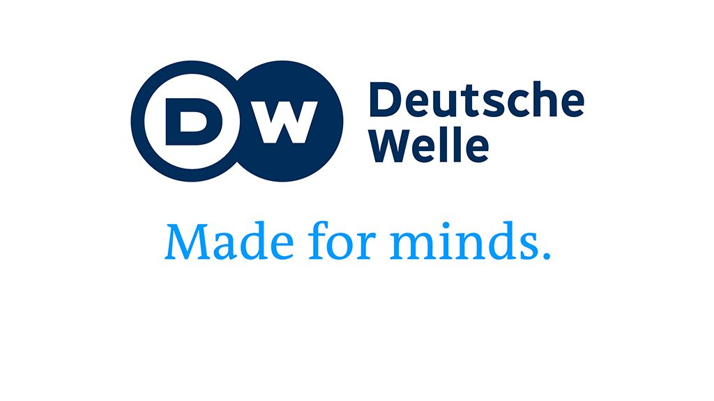 Dw tv. Deutsche Welle логотип. Deutsche Welle («немецкая волна»). DW логотип. DW Телеканал.