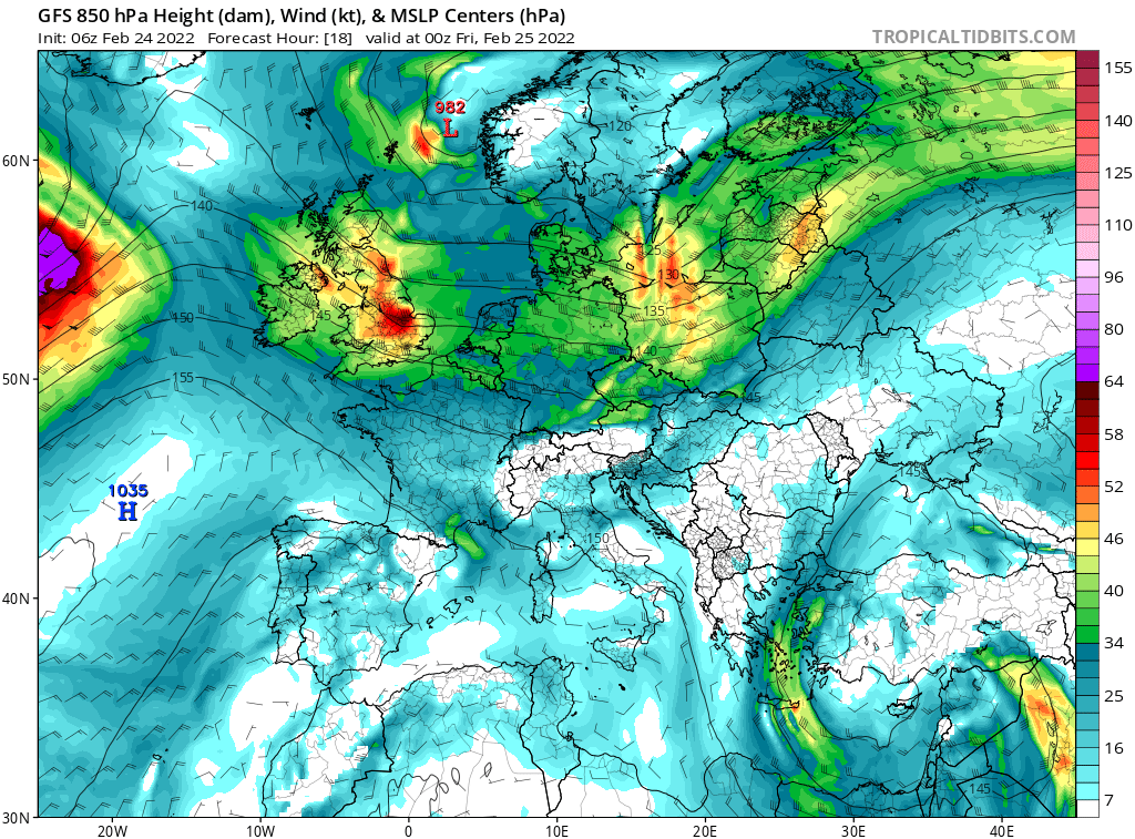 JackSillin's tweet photo. Don't generally have much to say re Ukraine as I am not a foreign policy/military strat expert.

That said, there does appear to be somewhat of a weather angle as reports surface of fighting near Chernobyl.

SW winds will blow anything into Belarus today, but front lurks Sat AM https://t.co/vGQMNOsNEK
