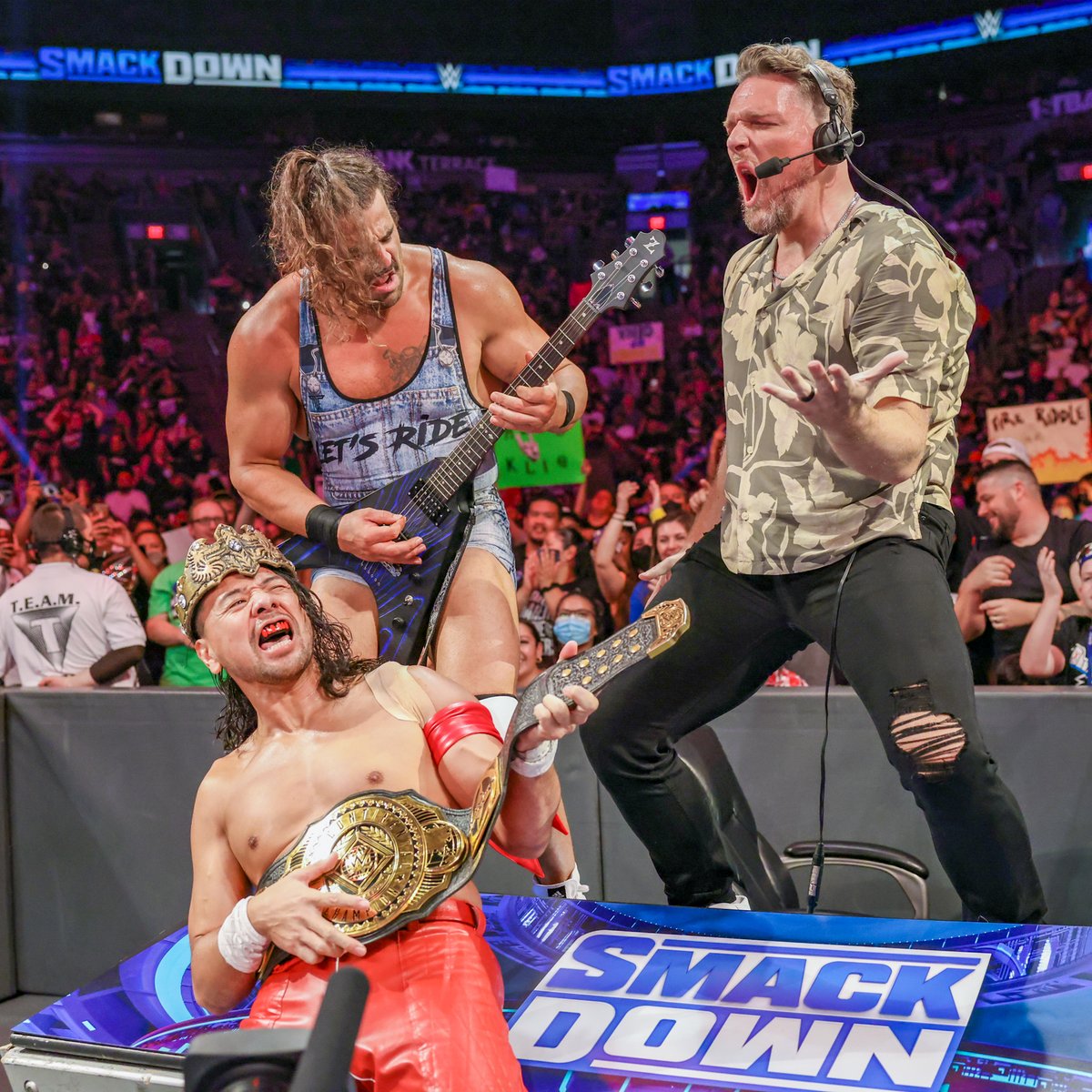 Happy birthday to <a href="/ShinsukeN/">Shinsuke Nakamura</a>! 

Drop your favorite Nakamura moment ⬇️