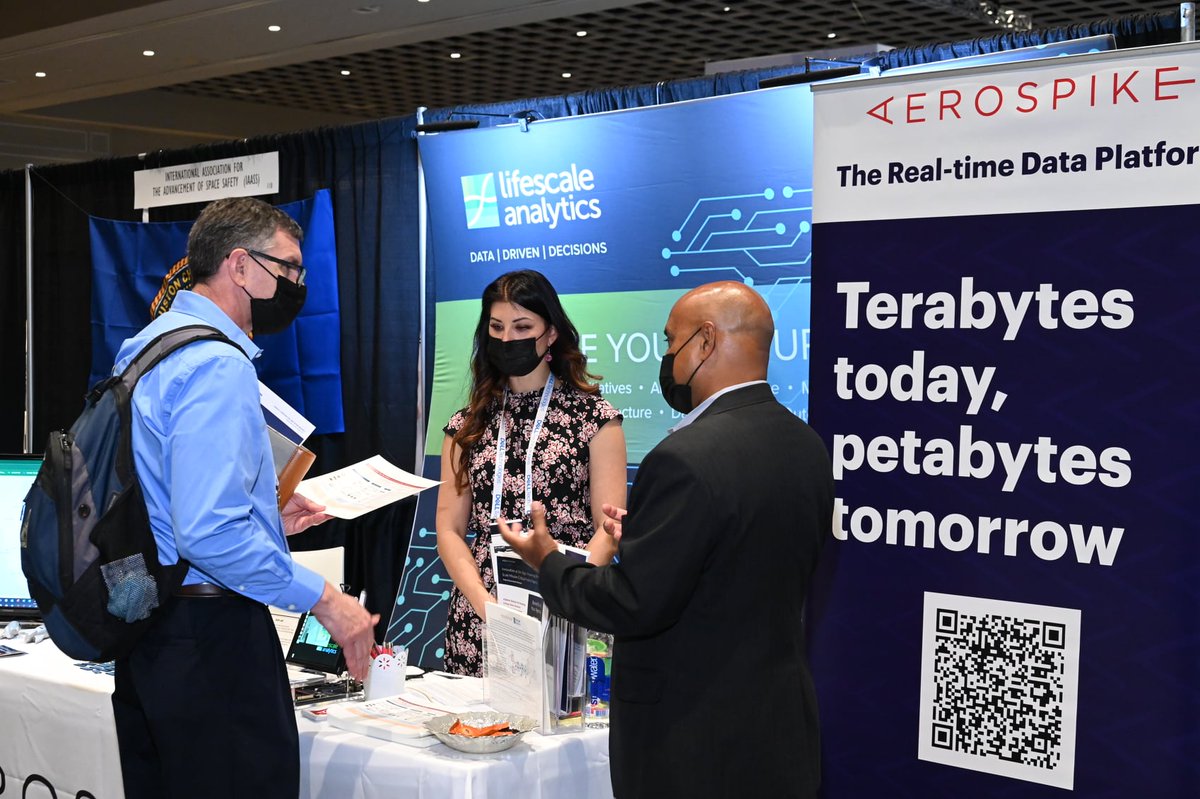 SpaceComExpo's tweet image. No other event brings together the private and public sectors to advance #commercialspace like this. #networking @SpaceportSummit #SpaceCom2022 #SpaceCongress #spacetech #spaceinnovation #spaceeconomy #spaceindustry #NASA #NASAKSC