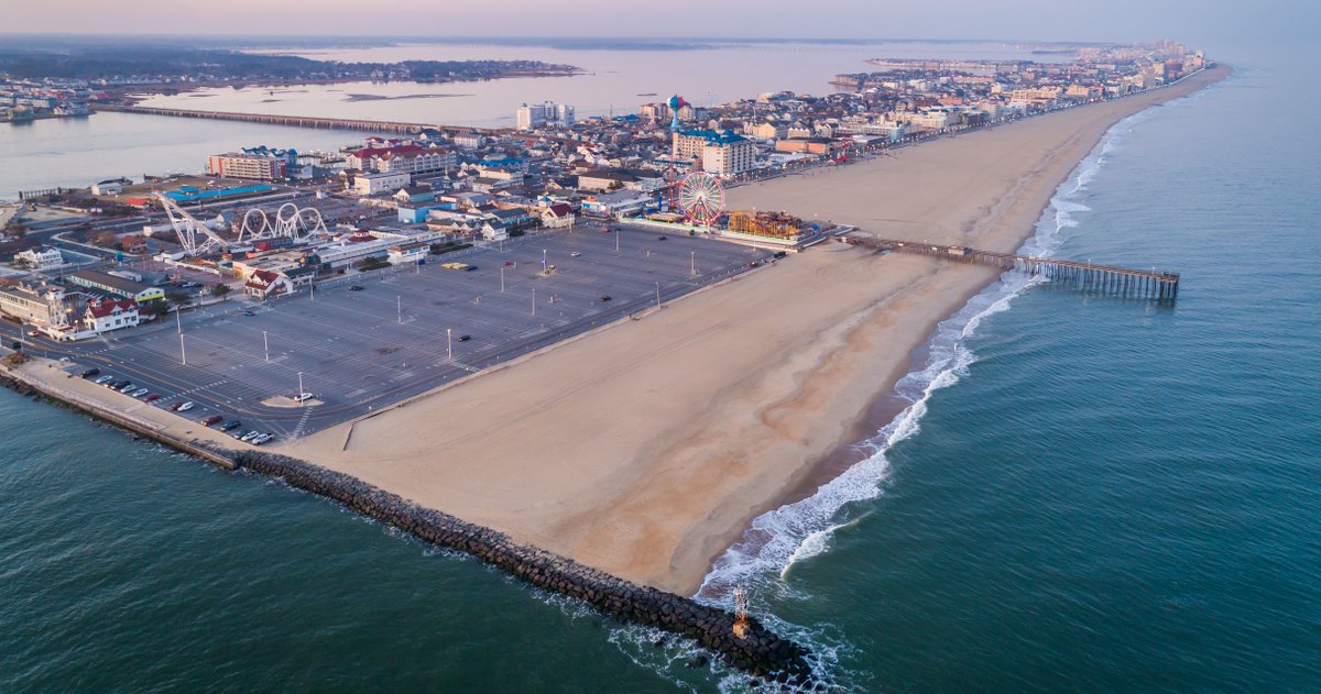 OCMaryland's tweet photo. Your happy place awaits! Check out @Tripadvisor's Travelers' Choice list of "Top 25 Beaches — United States" 👉 https://t.co/5aM40aw3Zl

#visitocmd #familyfriendly #oceancitymd #exploreoc #ocmd https://t.co/TJEbZnfucq