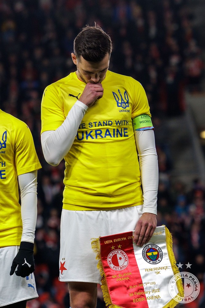 B/R Football on X: Slavia Prague players wore Ukraine shirts before their  Europa Conference League match against Fenerbahçe   / X