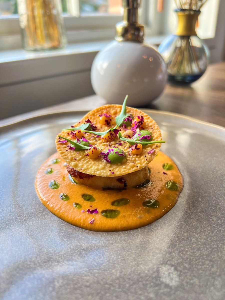 ✨Newlyn Harbour Scallop with a butter sauce, flavours of fenugreek, rose and Kashmiri chilli✨

Part of our Lunch, Set Dinner, and Tasting Menus. 

Looking to book? Check our availability by clicking here: darleys.com/book 

#finedining #derbyfood #derbyrestaurants