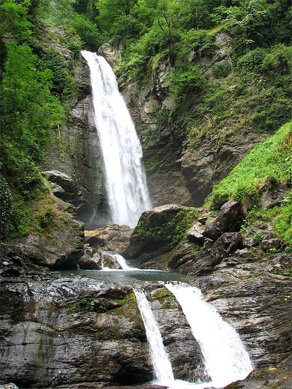 GTGGeorgia's tweet photo. Abashawaterfall, Georgia! Find ways to make your next vacation special through us!
#travels #travelphotography #photography #hiking #waterfalls #fun #photooftheday #TheBest https://t.co/zpzaZjWRil