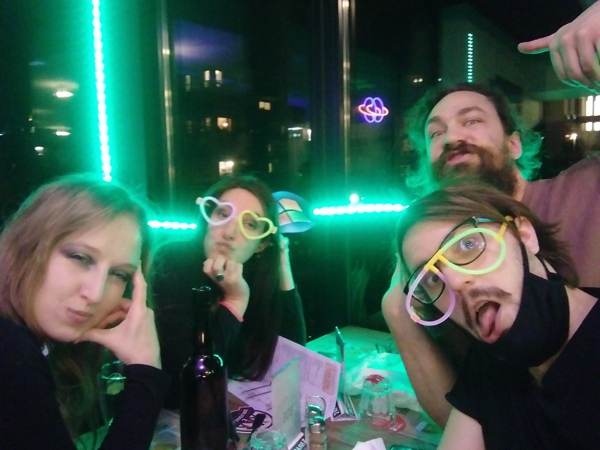 Thermae_Goblin's tweet image. #macrosoft
#equipetrois

A nous les 2milliard