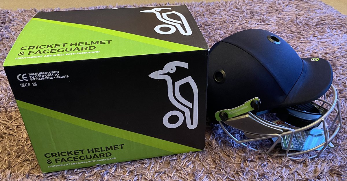 SuperstarsCC's tweet photo. The club bought some cracking kit today from @CookandMatthews. That club helmet will be useful at Richmond Green in particular! https://t.co/FFdwz3U3Ip