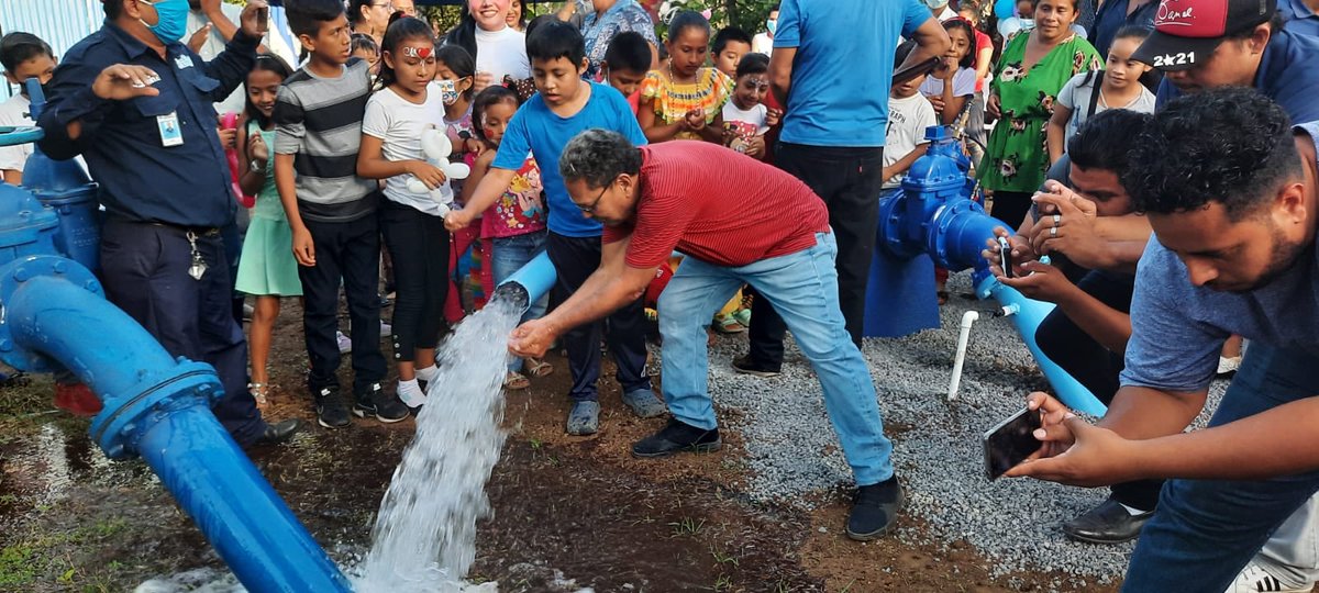 Nuevo pozo de agua potable en Granada. #ENACALCENTRAL 

facebook.com/EnacalNicaragu…