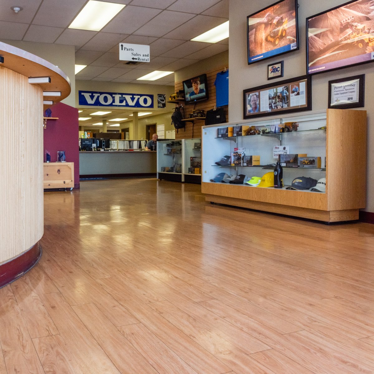 Finding the right heavy machinery equipment for your project can be a challenge, but with our help, you'll have all the right tools in no time.  #GoldenEquipmentCompany