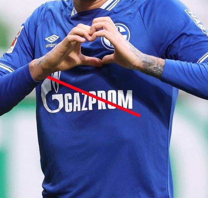 tdjmedios's tweet photo. Schalke 04 anunció que, con motivo de la invasión rusa a Ucrania, retirará el patrocinio de 'Gazprom', empresa rusa, de su camiseta. A su vez, Mathias Warnig, representante de la marca, dimitió de su cargo.🇷🇺⛔ https://t.co/5On8ReyfHL