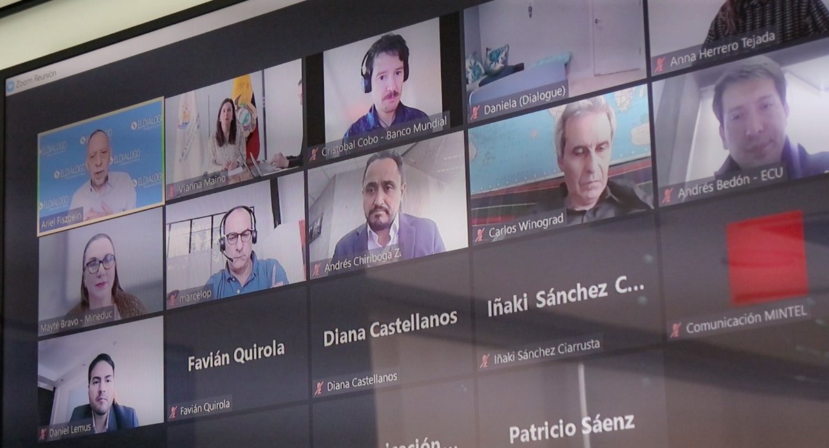 En un espacio moderado por <a href="/The_Dialogue/">The Inter-American Dialogue</a>, la ministra <a href="/vmaino/">Vianna Maino</a> aseguró que la conectividad para estudiantes y ciudadanía está acompañado de capacitaciones en habilidades digitales que permiten mayor inclusión social y financiera.