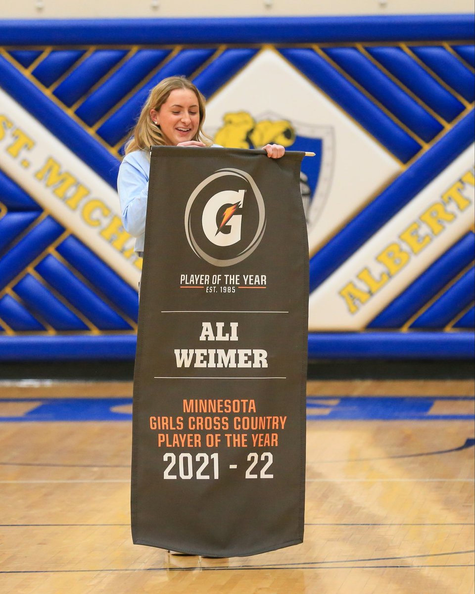 StmaAd's tweet image. At our Snow Week pepfest last Thursday, we were able to present Ali Weimer from @STMAXC with her @Gatorade Player of the Year banner for Girls Cross Country in Minnesota.  Congrats Ali on this well deserved recognition! #GATORADEPOY