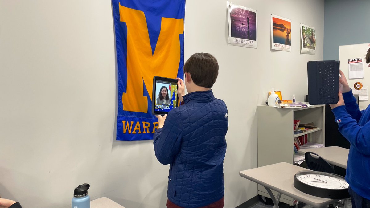 bookwarrior's tweet photo. Mandarin students used Halo AR by @lightup to reveal secret messages from Zeng Laoshi hidden in objects around the room. Super engaging and easy way to get started creating augmented reality! #CreateExperience @Mariemont_Tech @MariemontSchool https://t.co/CaoNObQuCl