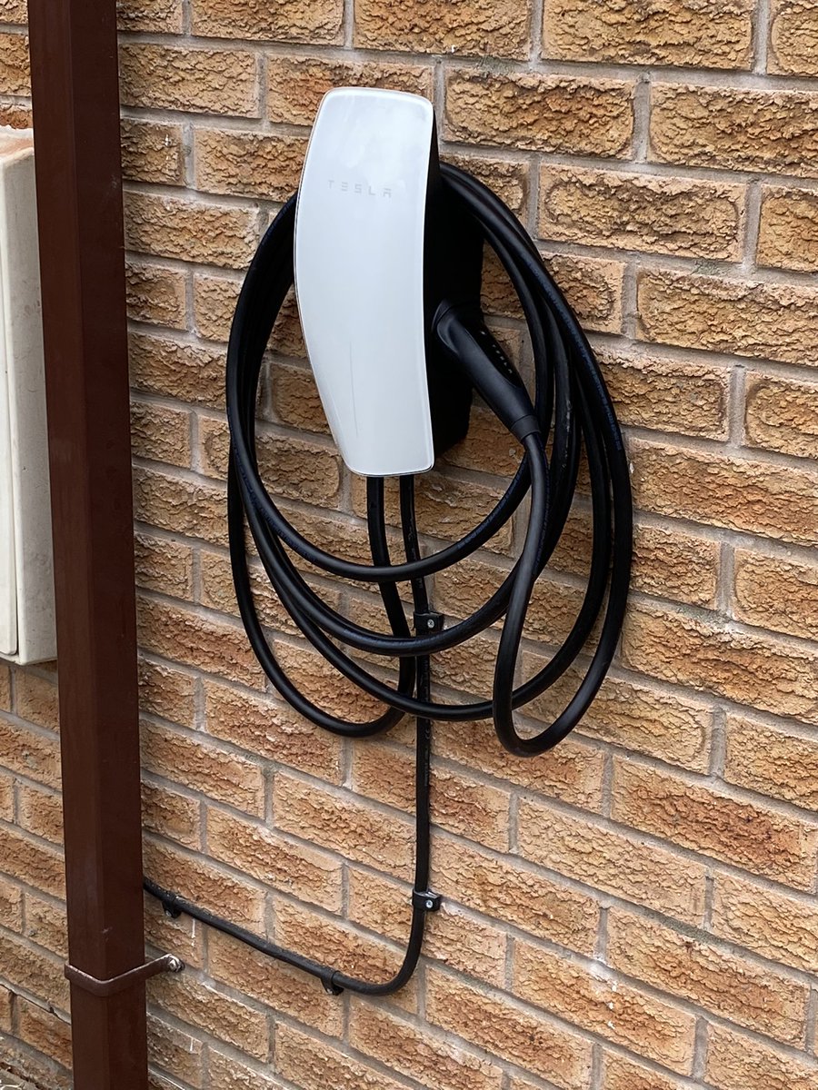 WJElectrical's tweet photo. Another EV installation. Tesla gen 3 charger installed with seperate PEN fault detection. #ev #evcharger #Tesla https://t.co/lR5NQqUJiB