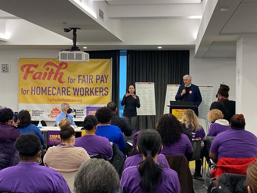 HealthEdProject's tweet photo. “We stand here with more than 150 faith leaders on the letter we are sending to the Governor”  ...speaking on the need for permanent wage increases for home care workers.

@DrShahbazAhmad4 
@1199SEIU 
@RiversideNYC 
@guyaustrian 
@JFREJNYC 
#FairPay4HomeCare #Faith4FairPay https://t.co/ZT14czvWSH