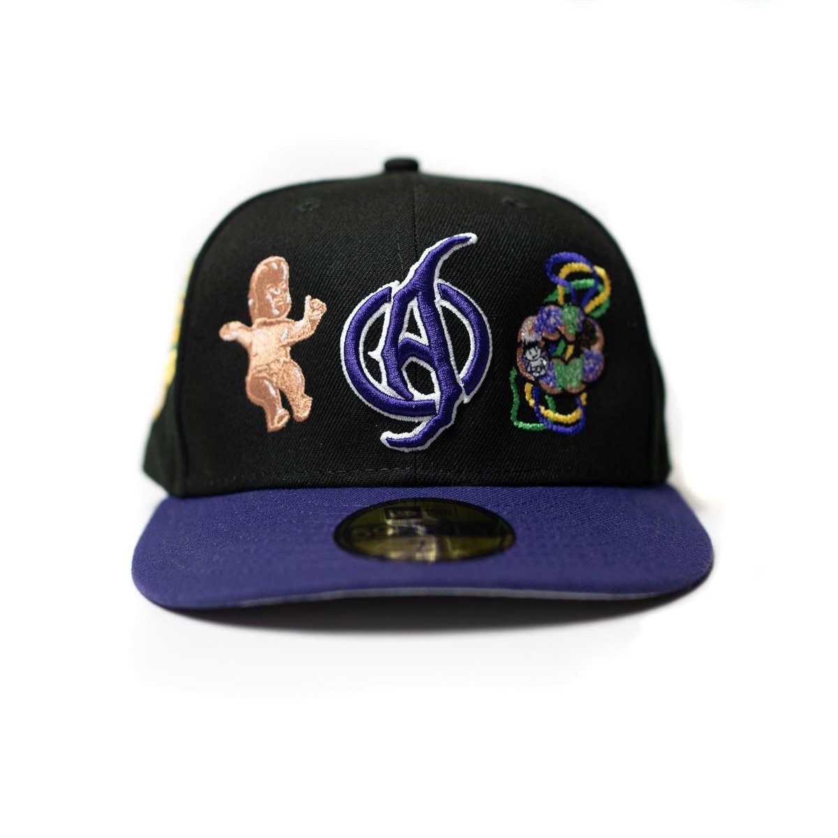 Acquireintl's tweet photo. Homage to the city. 🎭💛💜💚

Acquire x @neweracap “Mardi Gras” Fitted. Click the link in bio to purchase.

Available through 3/3/22 https://t.co/pmuLLQEIQt https://t.co/1JoLCxB4vW