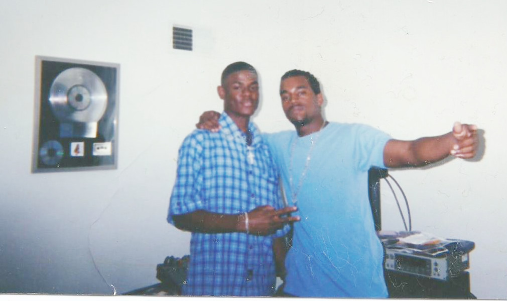 I watched #kanyewest #netflix #JeenYuhs. The film took me back to my music days when I was a rapper and working with him at the studio in his apartment on 95th street in Chicago, to get beats for my demo. A good watch. inspiring. Congratulations, Ye! <a href="/TeamKanyeDaily/">TeamKanyeDaily</a> <a href="/kanyewest/">ye</a>