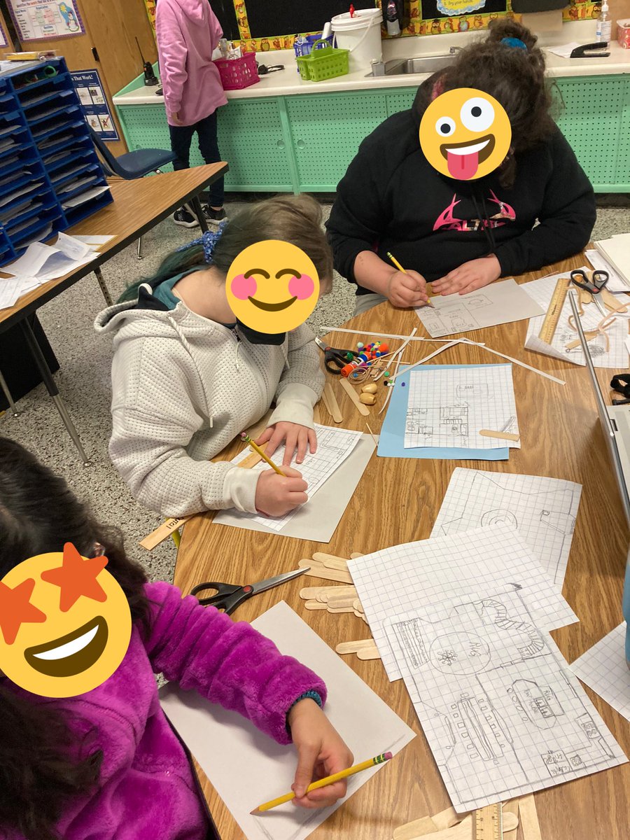 mtruslow_'s tweet photo. #SCOPESquad using their creativity and math skills to design a tiny house! @SpotswoodElem https://t.co/sMD6bYPGHr
