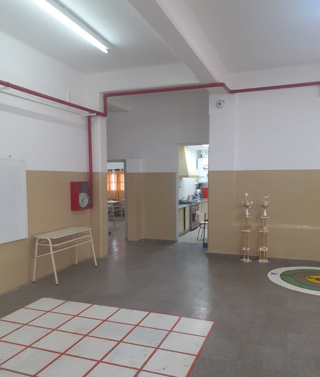 👷Avanzan las obras de refacción en la Escuela N°119 de Comodoro Rivadavia.

🏫El <a href="/gobiernochubut/">Gobierno del Chubut</a> realiza reparaciones en el sistema de calefacción y tareas de carpintería y pintura, entre otras.