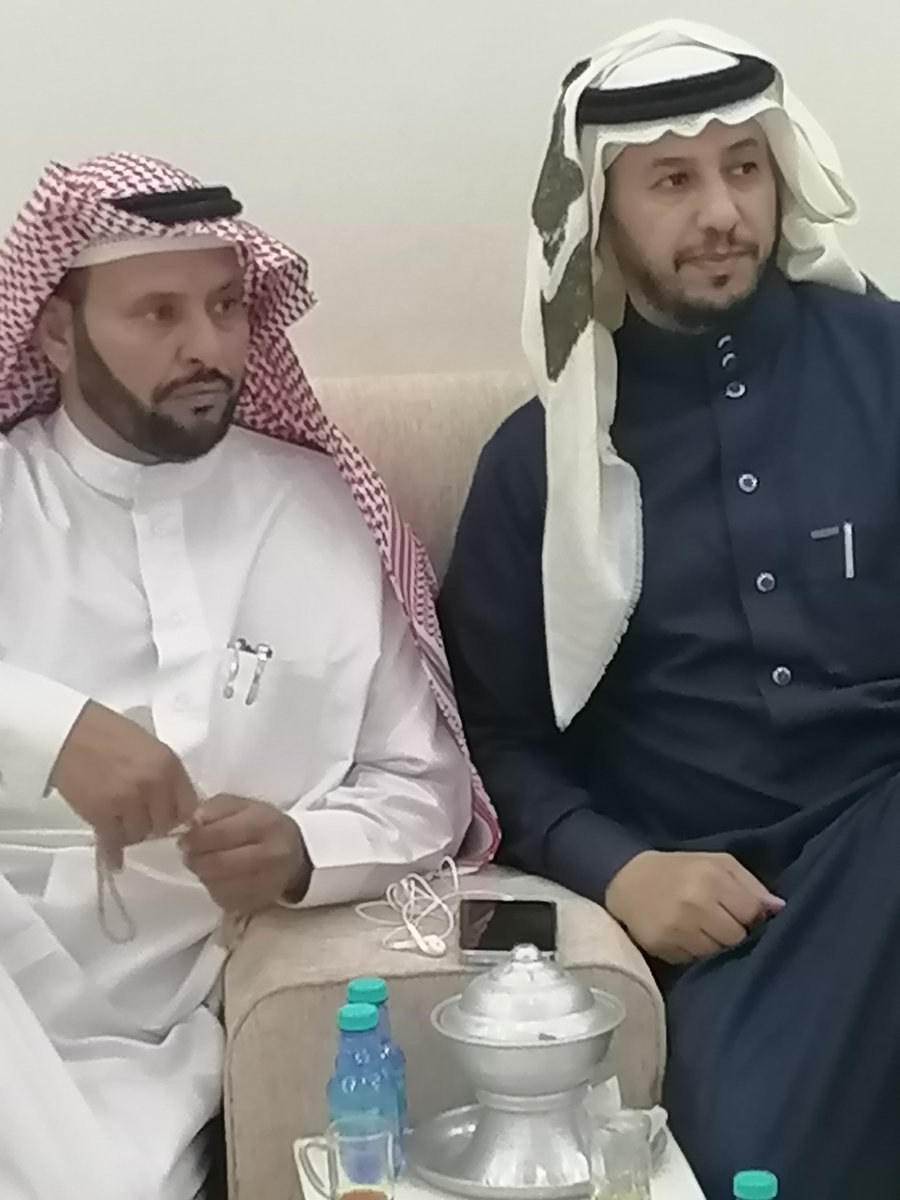 تشرف رجل الأعمال /حمدالمحارب
بزيارة الاستاذ/عبدالعزيز مرعي الشهراني