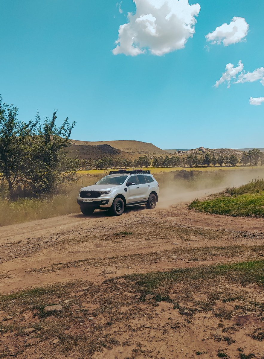 khuleonwheels's tweet photo. We took a scenic route through gravel roads where the Ford Everest continued to impress with its indisputable off-road capabilities.
๐: @OtsileJK
๐ธ: @cars_pixels
#ForeverConquering
#FordPassConnect
@FordSouthAfrica https://t.co/C5zdwFqcK2