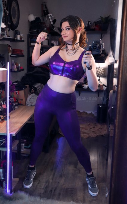 This is what peak performance looks like. Nothing more manly than working out... right? ? https://t.