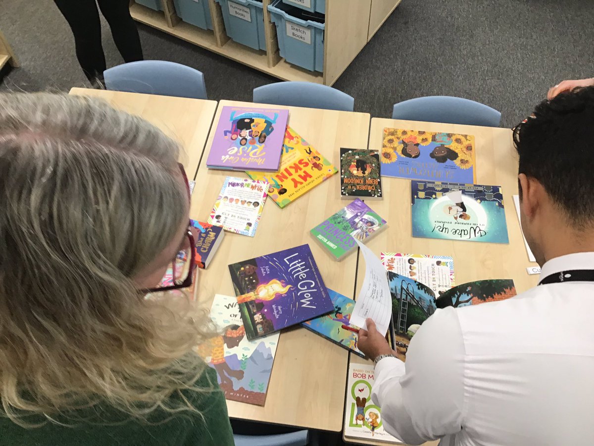 CheadleHulmePri's tweet photo. Such a buzz in this afternoon’s Professional Learning Meeting as we spent some quality time exploring new and diverse texts to enrich our ever-evolving curriculum! #CHPSreading #CHPSRightsRespecting https://t.co/E3OHusbm1o