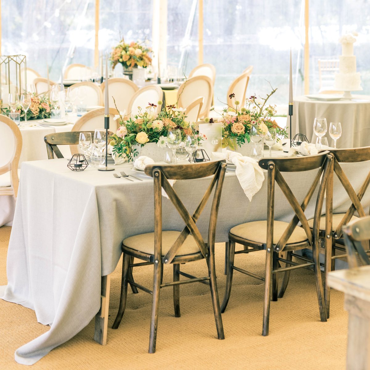 We are madly in love with this table set up ❤️

The amazing works of our founder @mrswellingtonluton and <a href="/studioanika/">ООО Креативная студия АникА</a> - AKA, the dream team.

#Details #Linen #Wedding #AttentionToDetail #SetUp #TableSettings #Flowers #SoJoKitchen

📸 - @gyangurungphoto