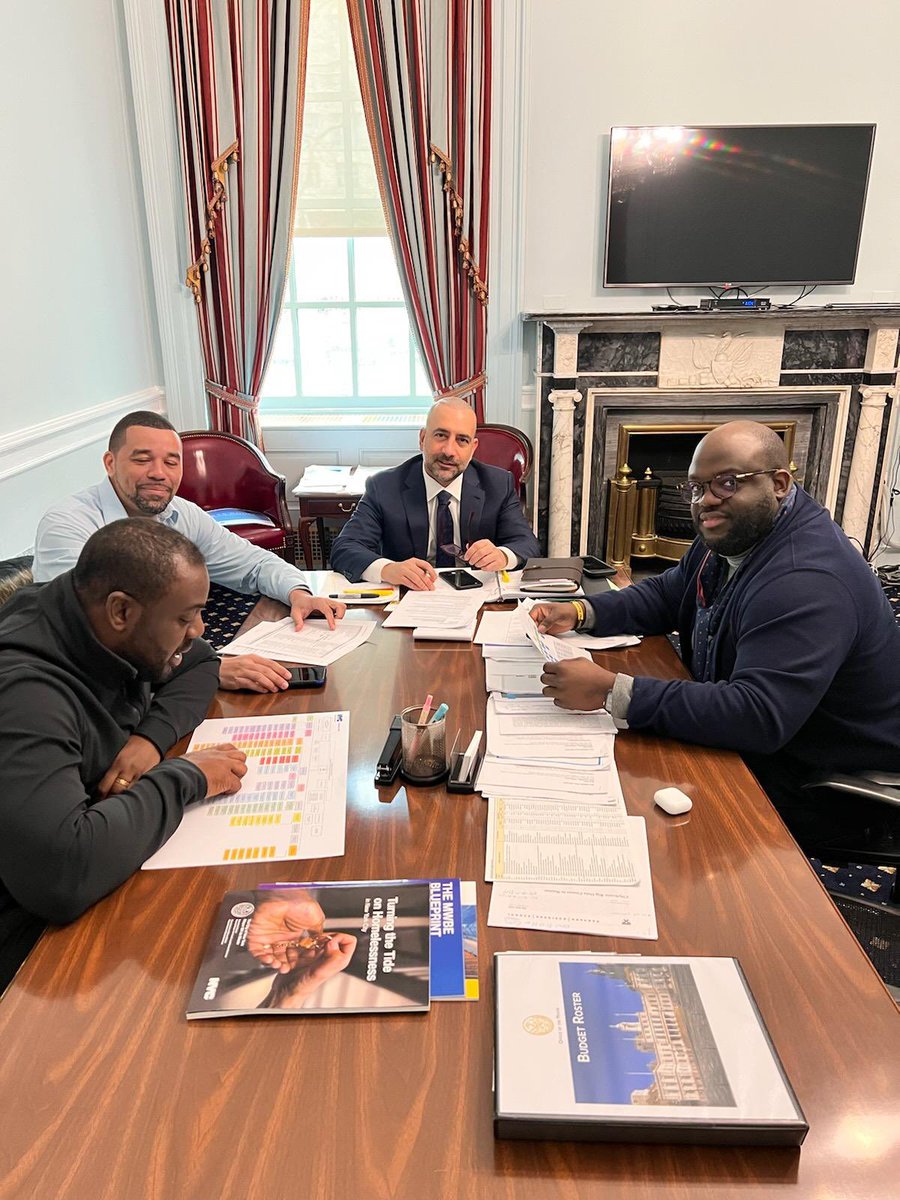 DBaird13's tweet image. Great meeting w Frank Carone, ⁦@NYCMayor⁩ Chief Of Staff this morning to discuss new jobs, technology, climate and safer streets across NYC!!! ⁦@Pierre4Senate⁩ ⁦@MisterKinch⁩ thank you Mr. Carone!