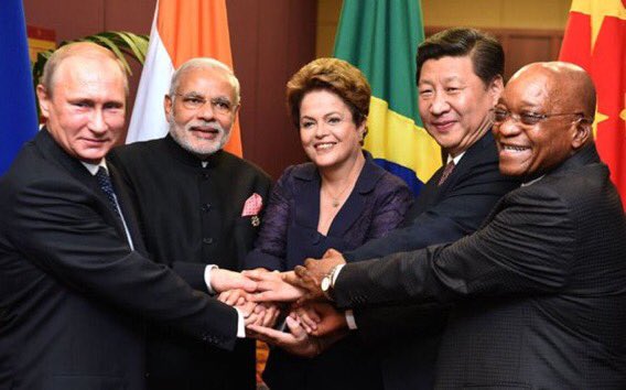 divinebasetsana's tweet photo. @Wandile_Ntulie Juju would have been the one to pull a Vladimir stunt on those countries 😂😂🙌🏽👏🏽 Cyril? Aowa 🤦🏽‍♀️ https://t.co/1ELk2MTh2s