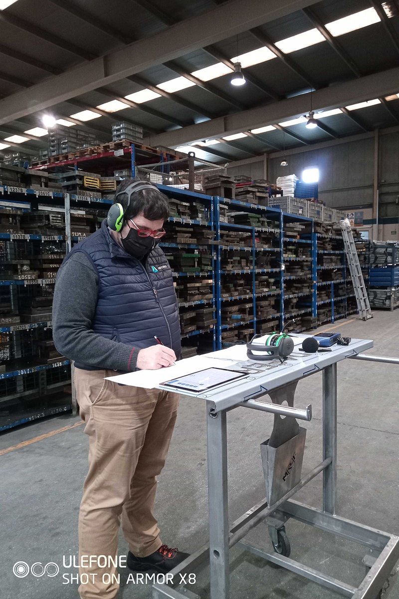 ancoramobile's tweet photo. Esta semana tuvimos la oportunidad de realizar una jornada de pruebas en planta en las instalaciones de #MRFSolutions. 

Probamos el asistente conversacional de Ancora Worker Connect en un entorno de alta exigencia de ruido 🙂. https://t.co/FxeoUtrNfC