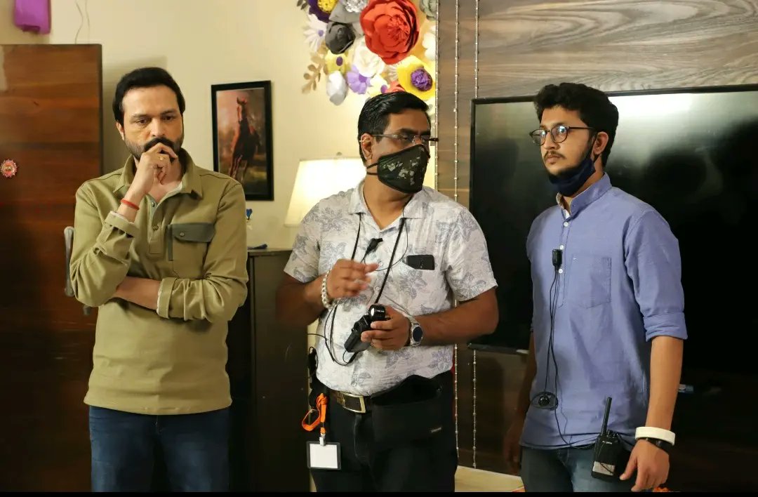 SiddhantBankar1's tweet photo. Our movie #luckdown is going to released across all over Maharashtra from Tomorrow.
This film brought the great opportunity to work with a lot of legendry actor's and crew members.
Thank you #luckdown team and all the best.❤️
@prajaktamali
#ankushchaudhary
@sr_manjrekar https://t.co/BV3kuMy9g2