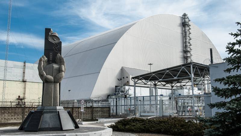 lopezpadilla7's tweet photo. El viceministro del Interior de Ucrania, Herashchenko,
ha dicho que si un proyectil de artillería impactara en la unidad de almacenamiento de Chernobyl, “el polvo radiactivo podría cubrir el territorio de Ucrania, Bielorrusia y los países de la Unión Europea”.
Rezar, solo rezar. https://t.co/kTUIlNfYA2