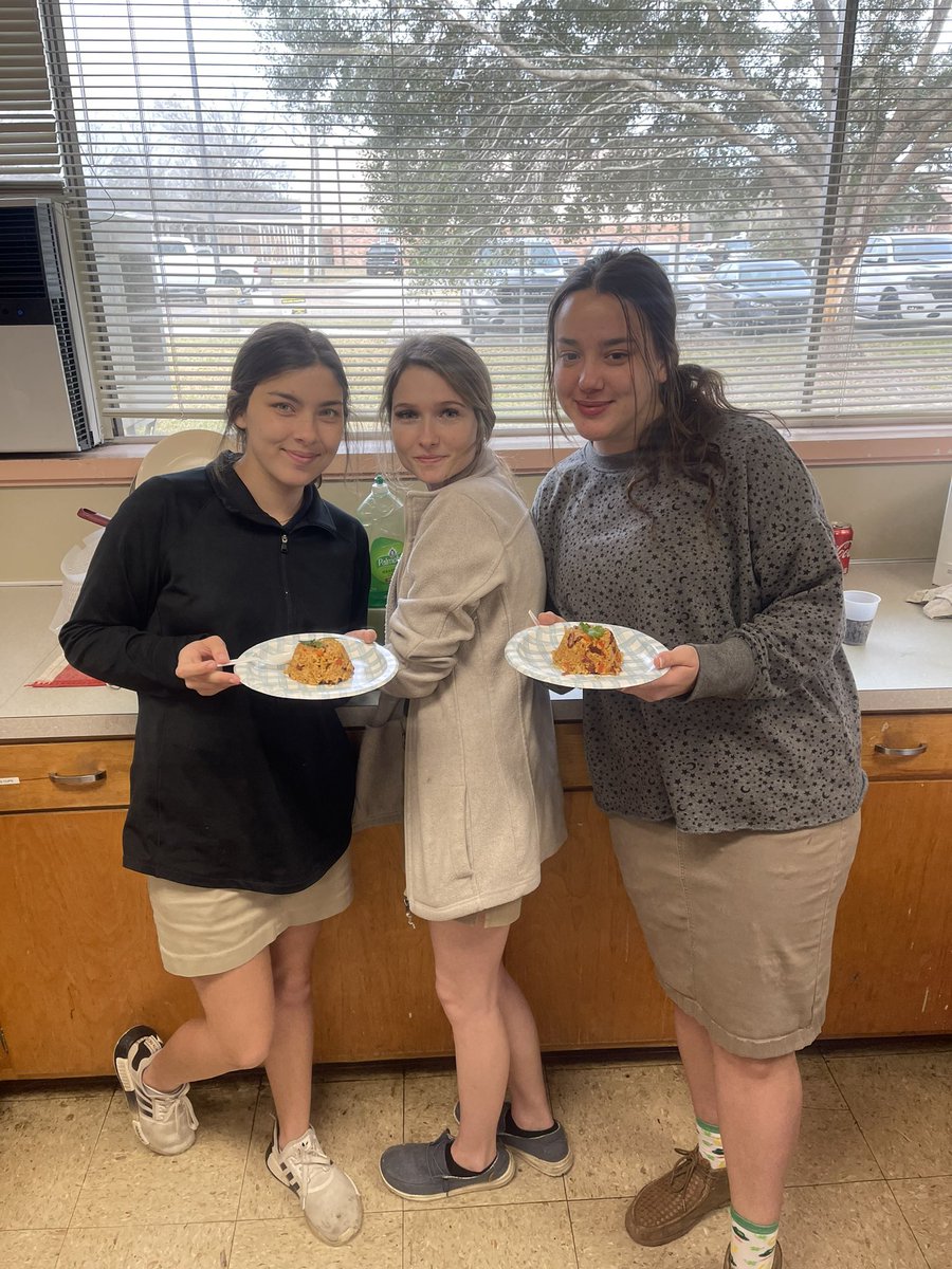 stevenespring's tweet photo. Doyle High Food Science class made some tasty creations in class today. #DoyleHighTigers #Livingston_PPS #LivingstonMADE https://t.co/wZ2rBIhKwQ