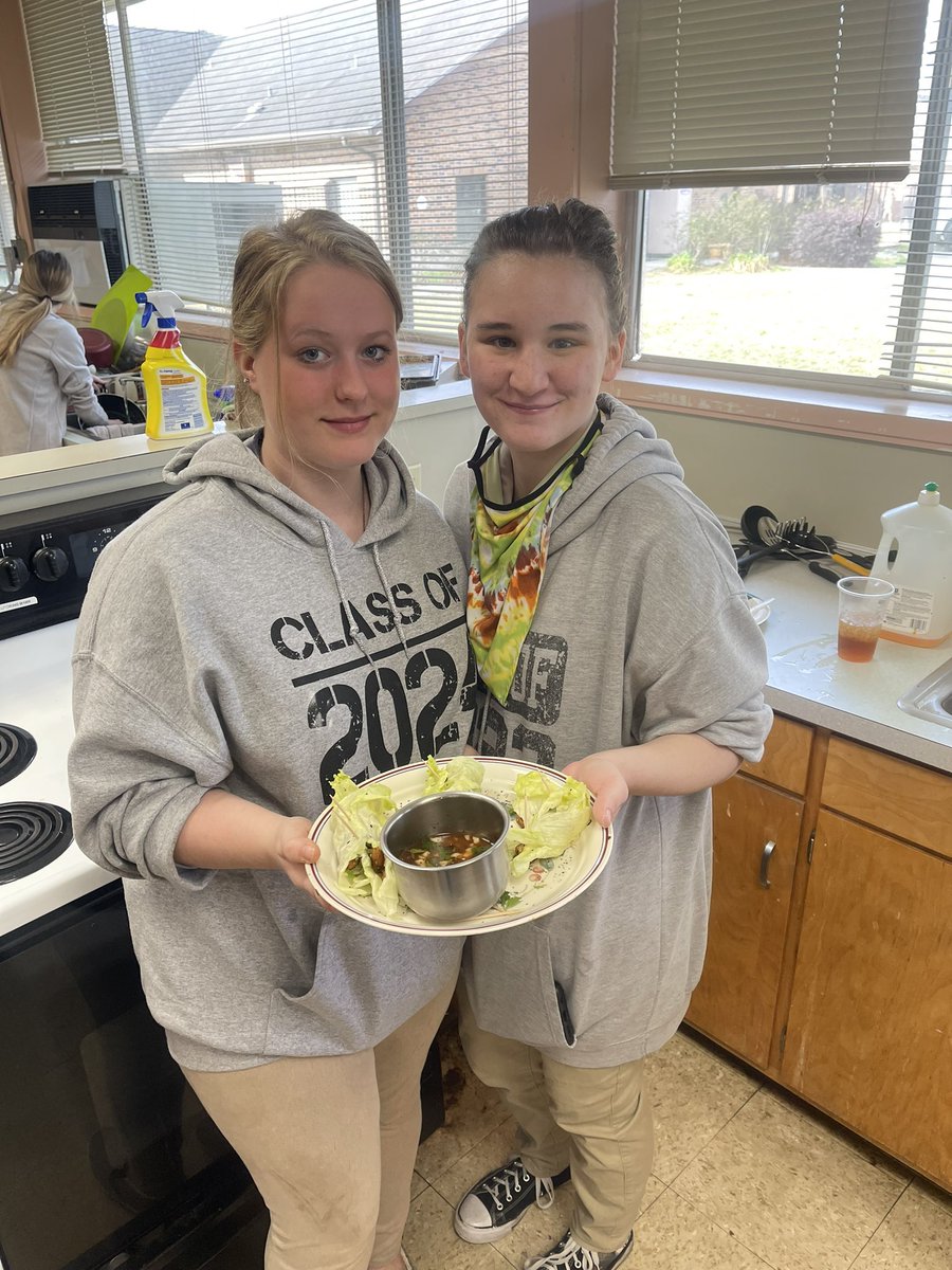stevenespring's tweet photo. Doyle High Food Science class made some tasty creations in class today. #DoyleHighTigers #Livingston_PPS #LivingstonMADE https://t.co/wZ2rBIhKwQ