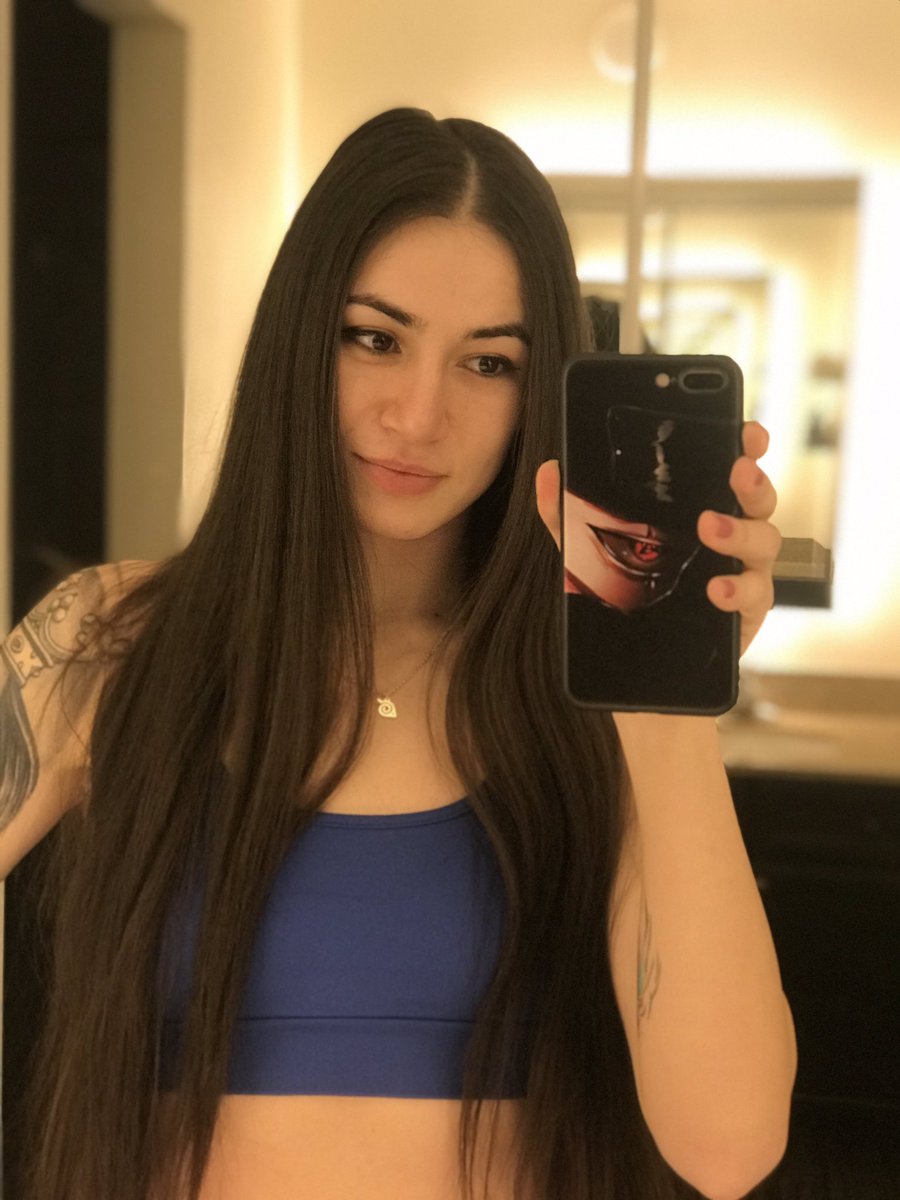 DianaBelbita's tweet photo. Breathe if you think I’m cute 😁😈 https://t.co/OHewcV500c