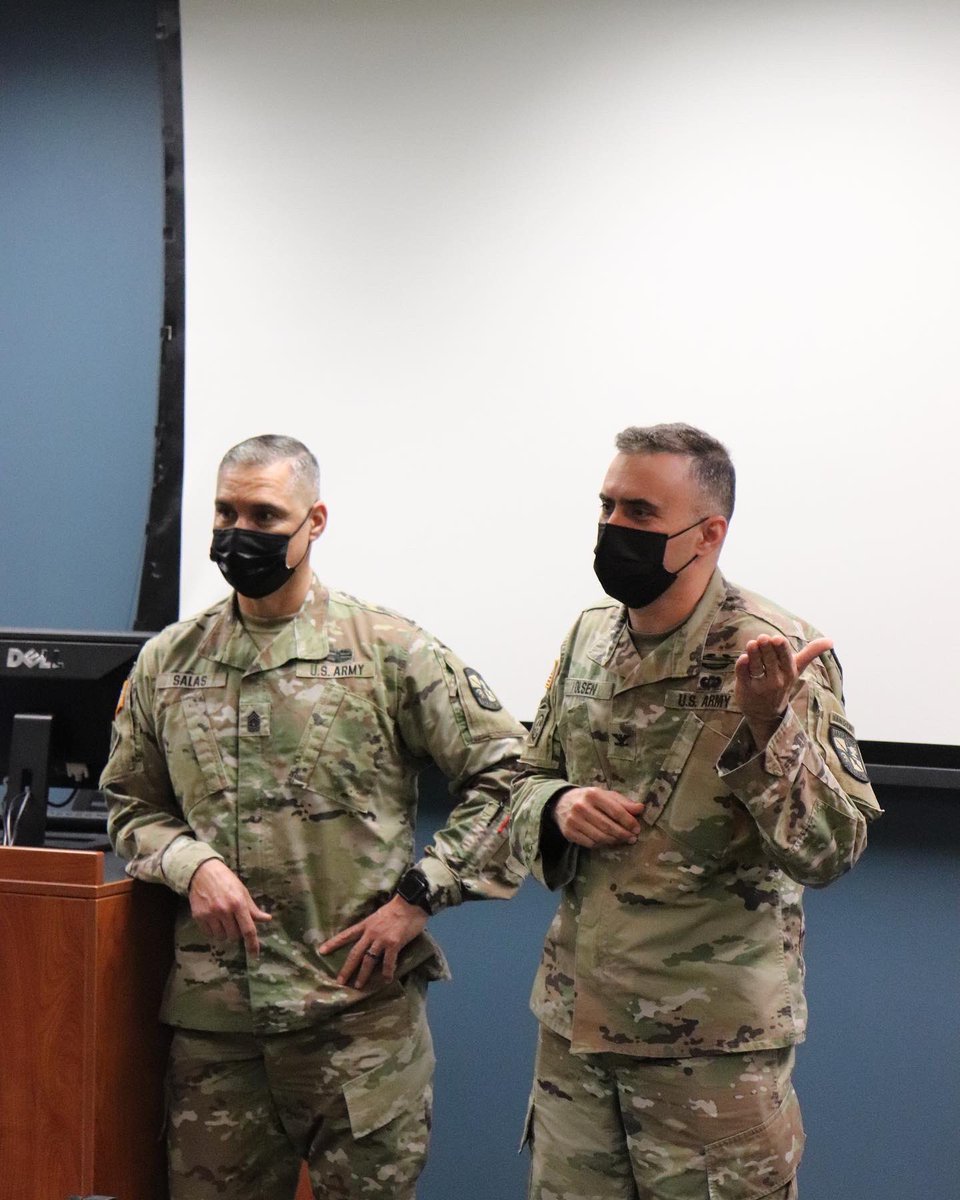 UtsaArmyROTC's tweet photo. Yesterday our RoadRunner Battalion had the honor to get a visit from COL Olsen and CSM Salas. The MS4s had the opportunities to brief their presentations and receive great guidance and information from these two amazing leaders.

 #Army #armyrotc #utsarotc #roadrunnersleadtheway https://t.co/V5UfHjOlhU